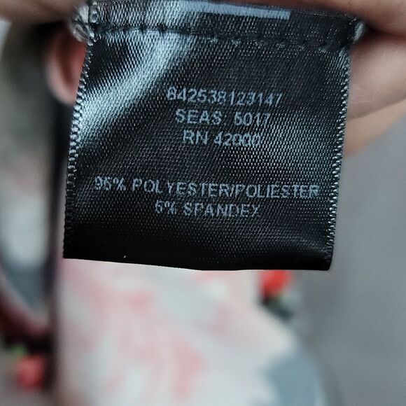 Cute Summer Floral Dress  - Picture 7 of 8